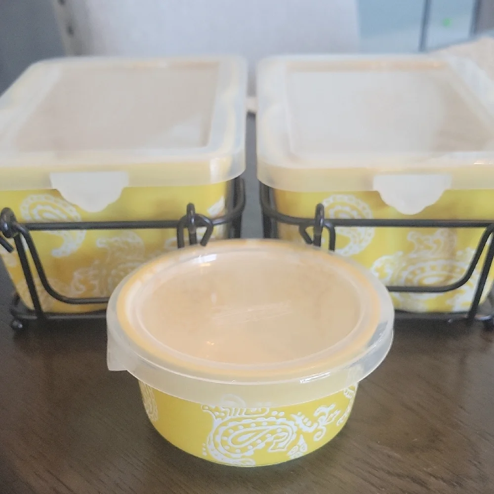 Temp-Tations | Yellow Paisley Ovenware